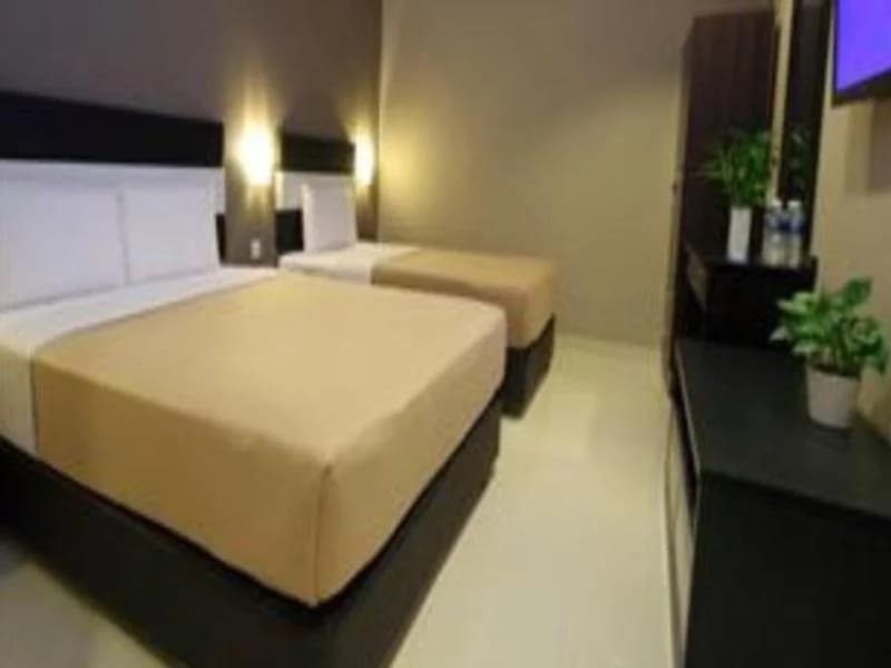 Oriental City Inn - photo 3