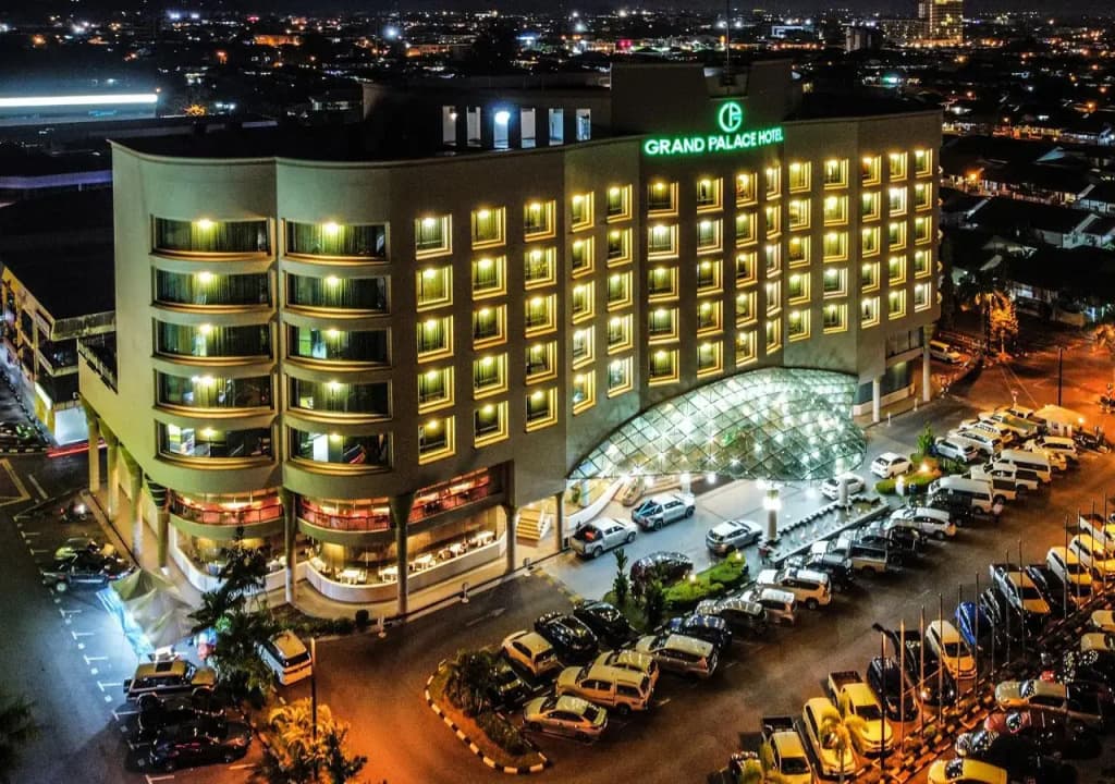 Grand Palace Hotel - photo 23