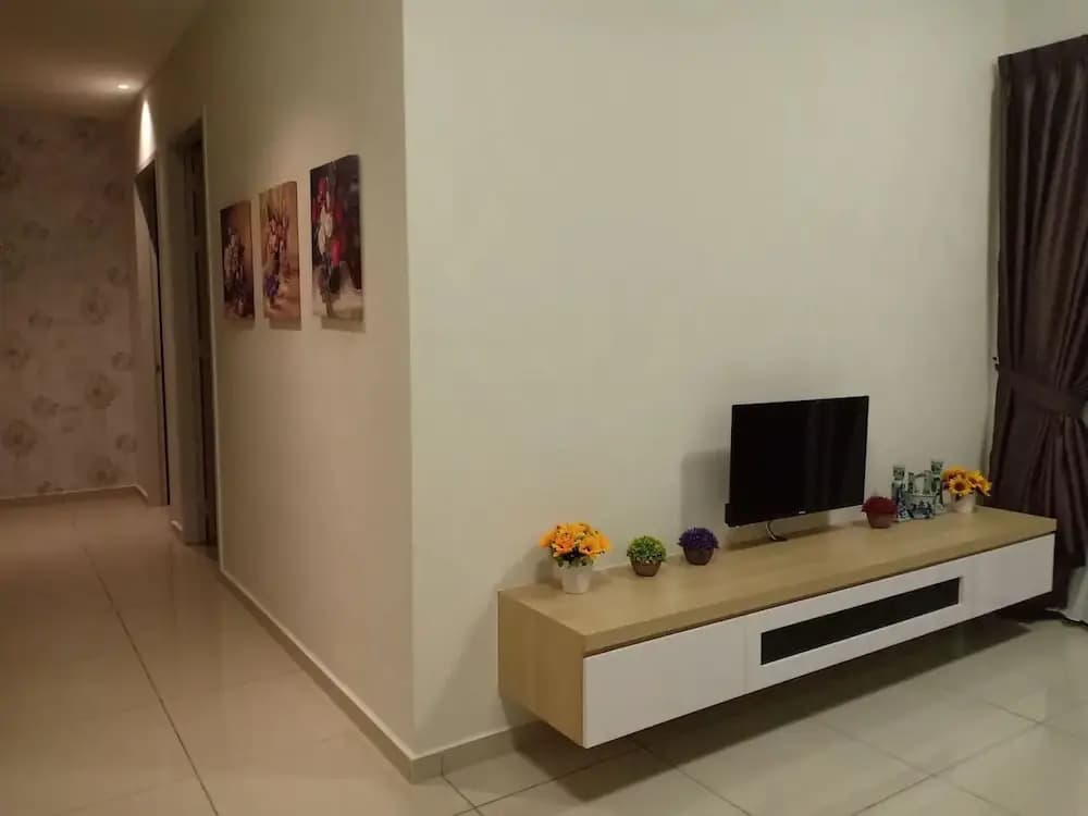 BLeisure Parkland Homestay - photo 11