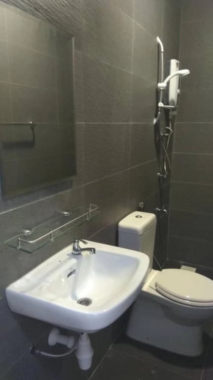 Gem Hotel Nusajaya - photo 17