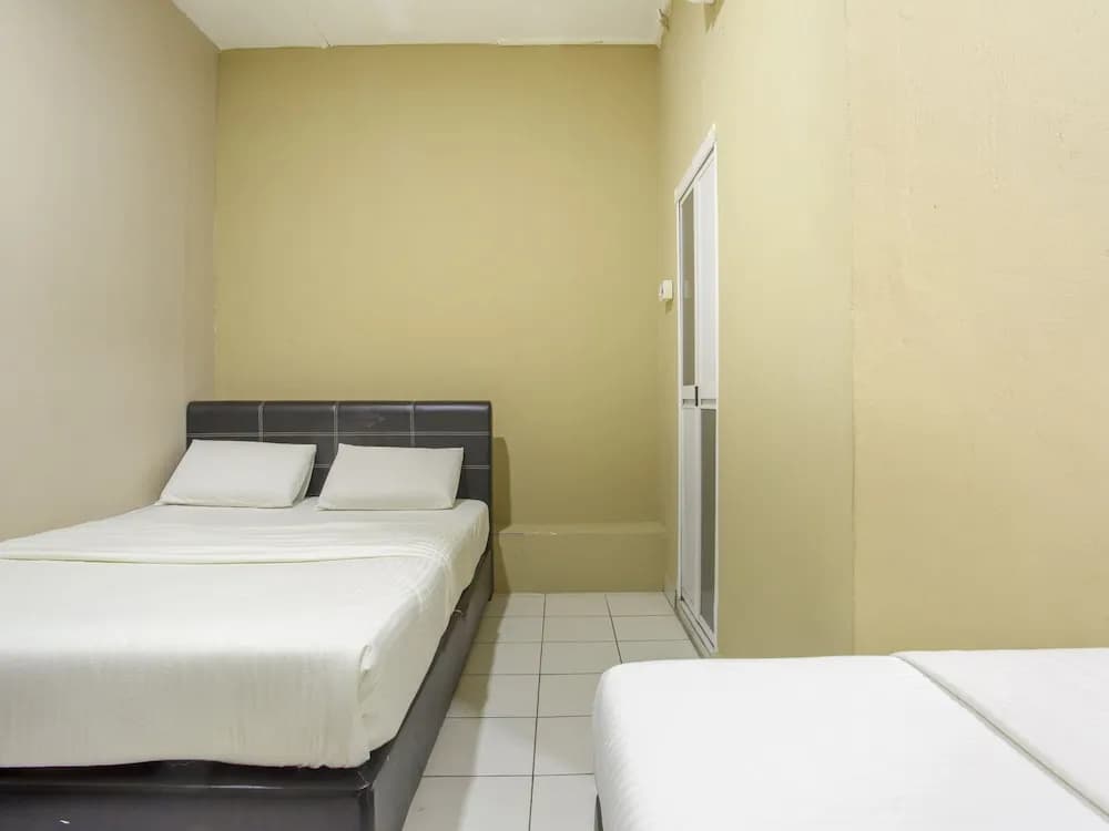 Lodge 37T by OYO Rooms - photo 5