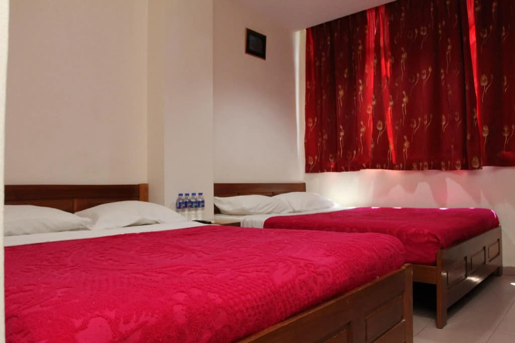 Town Inn Hotel - photo 2