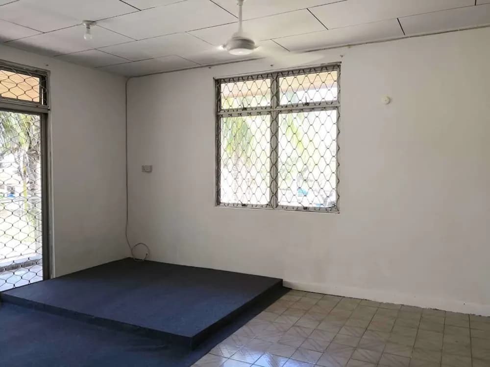 Le Le Seaside Villa Tanjung Aru - photo 13