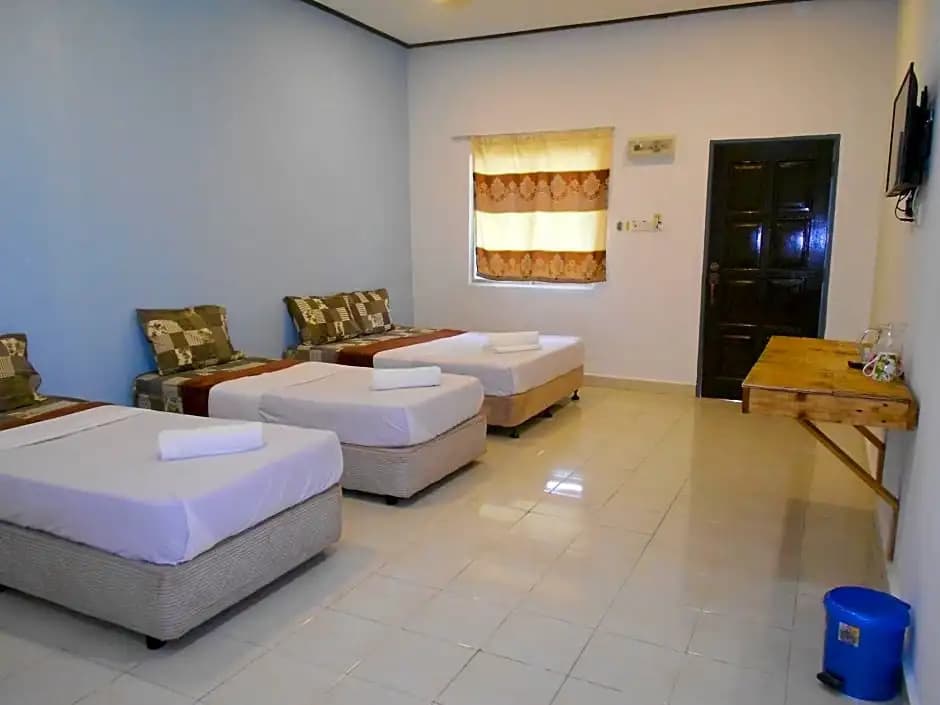 Perintis Motel Cenang - photo 9