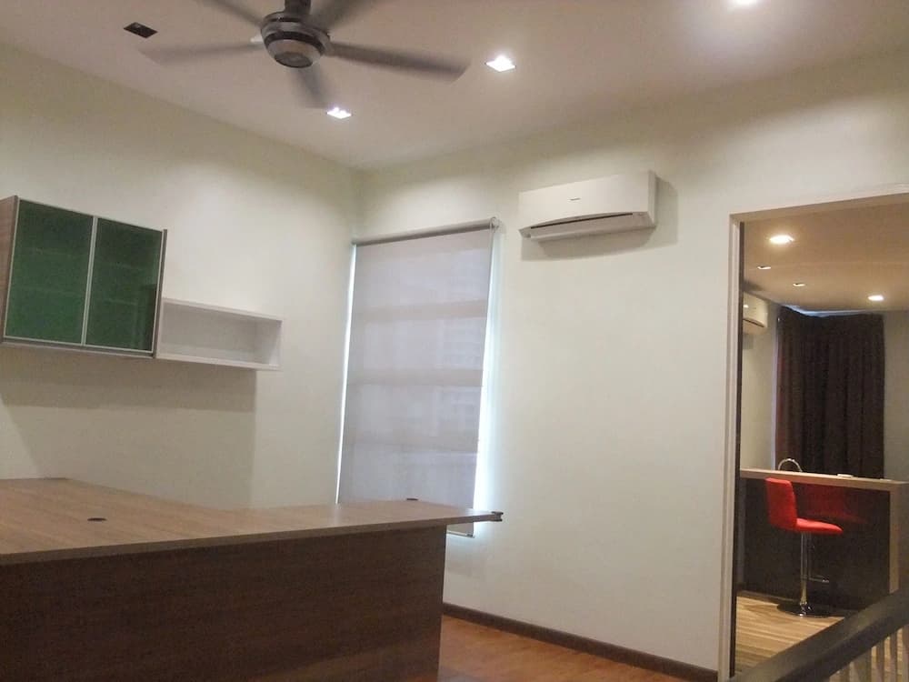 iBook 1 - Luxury Holiday Homestay - photo 15