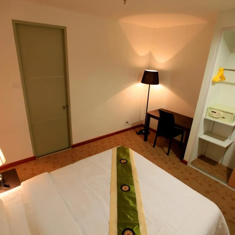 Merdeka Suites Hotel - photo 26