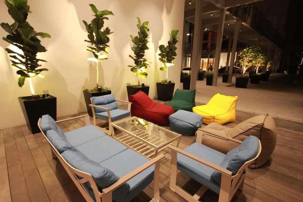 Hid SOHO at KANVAS WiFi Netflix KLIA - photo 13