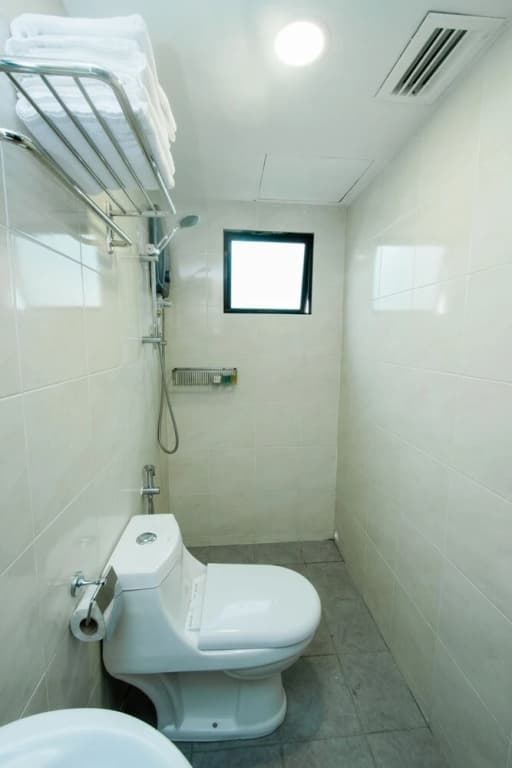 V Motel by OYO Rooms - photo 6