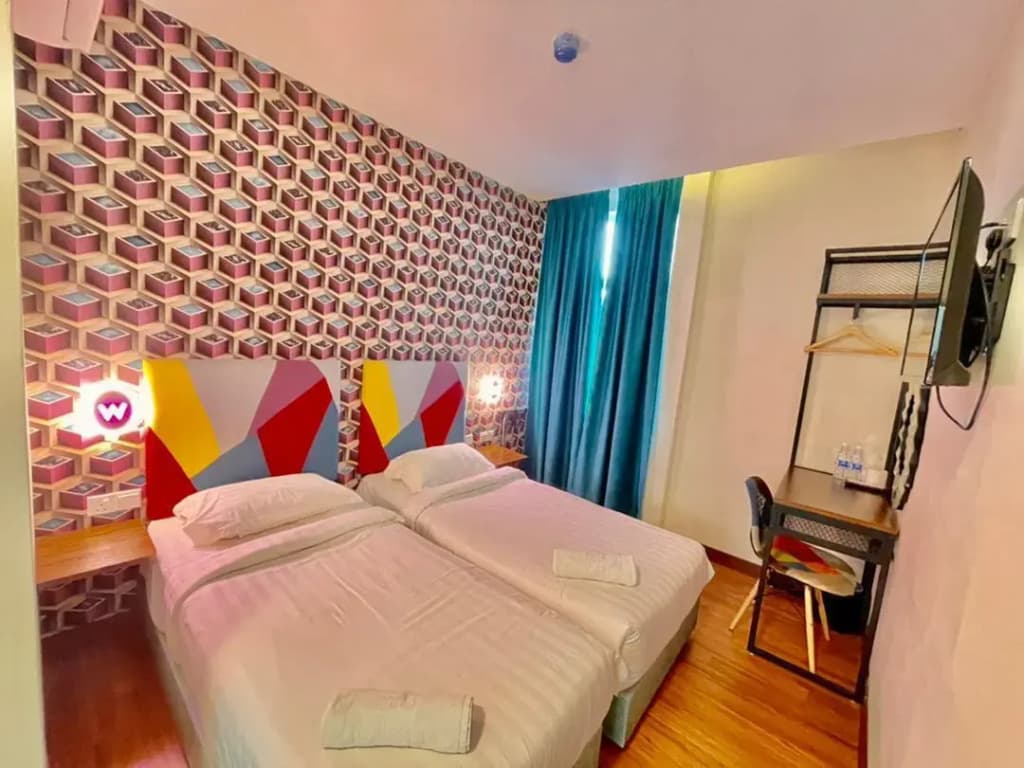 W Hotel Cemerlang - photo 8