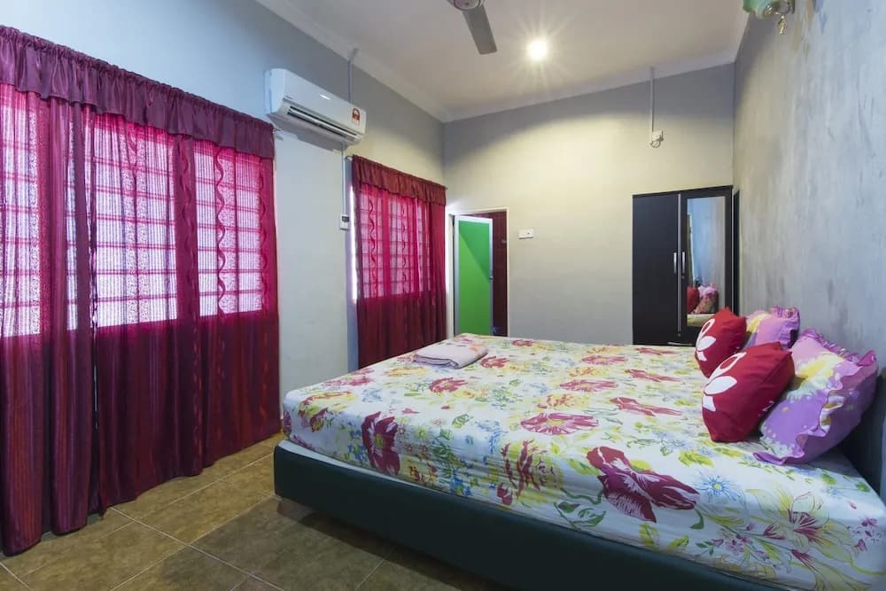 ZEN Home Nabil Nabila Homestay - photo 29