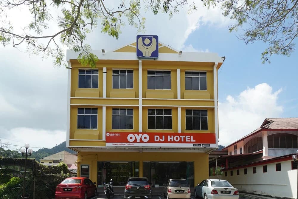 DJ Hotel Lumut by OYO Rooms - main photo