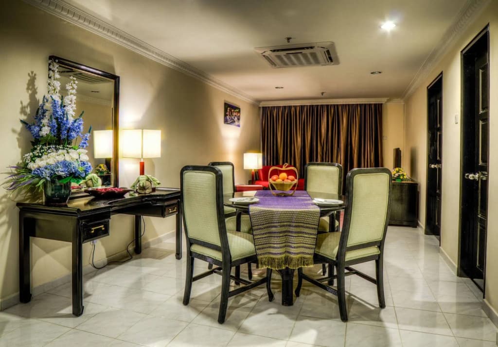 Leisure Cove Hotel & Apartments - photo 13