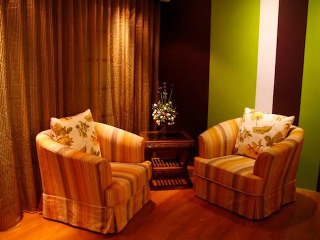 Grand Medallion Hotel - photo 14