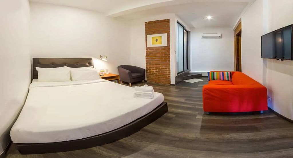 Roomies Suites - photo 5