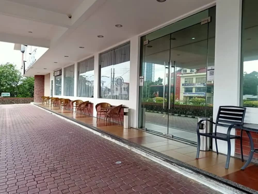 Borneo Suites Hotel - photo 12