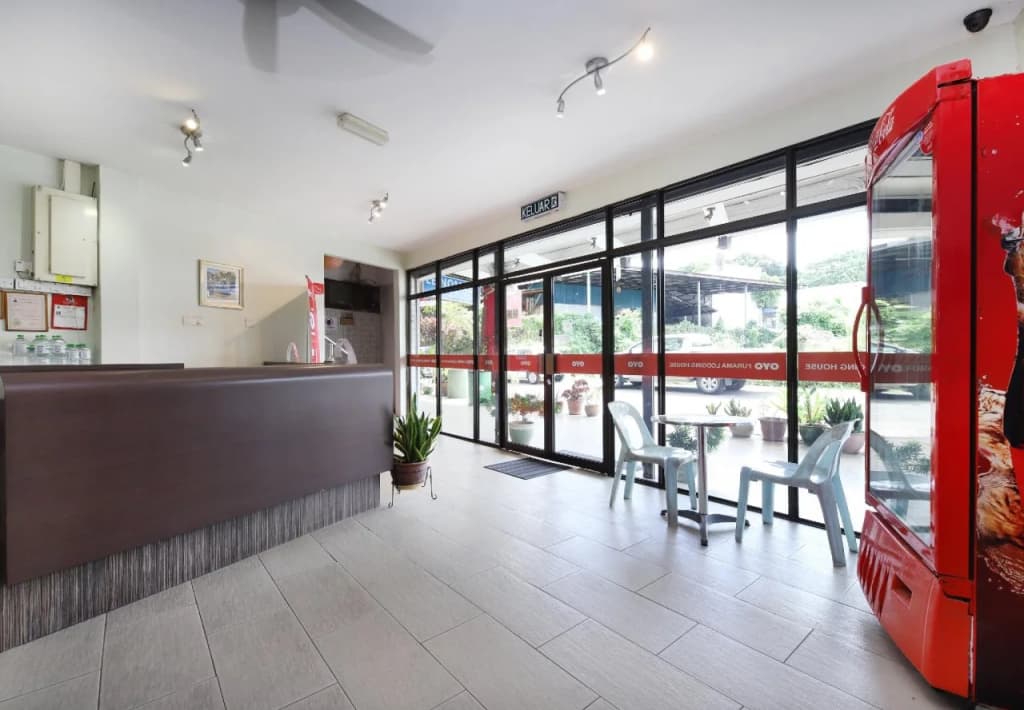 OYO 44034 Furama Lodging House - photo 2