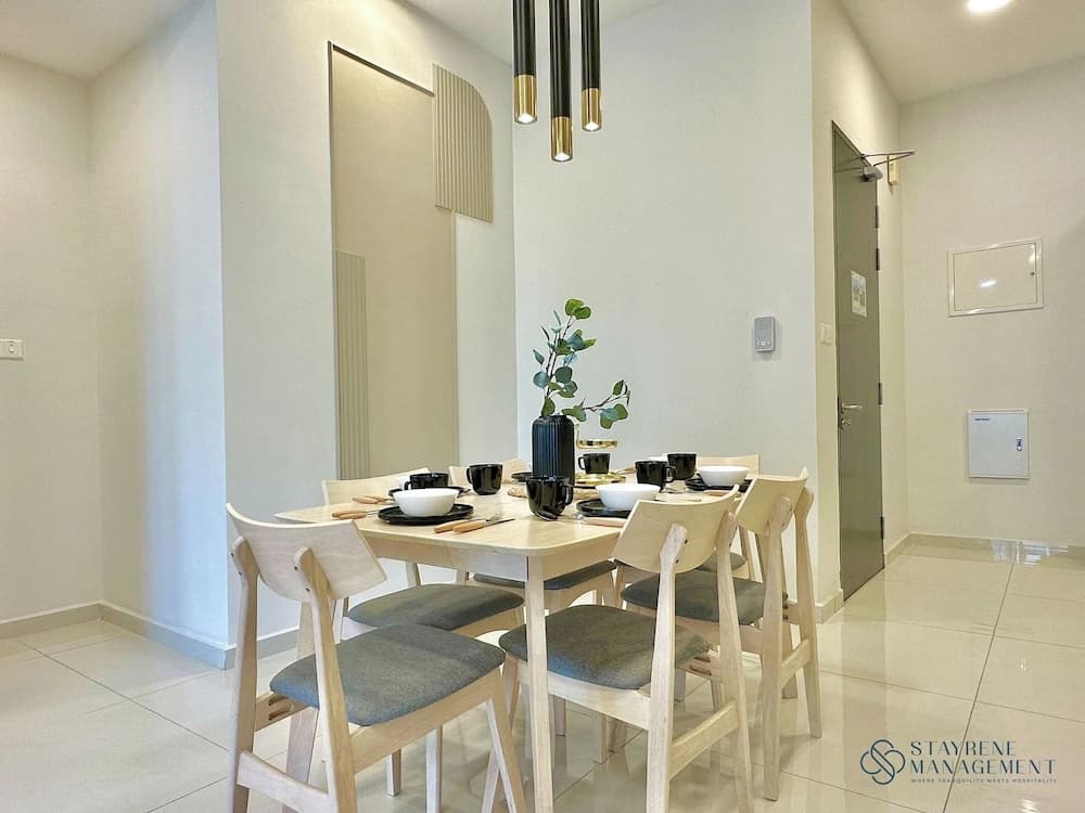 Country Garden Danga Bay Sea View Homestay by Stayrene - photo 21