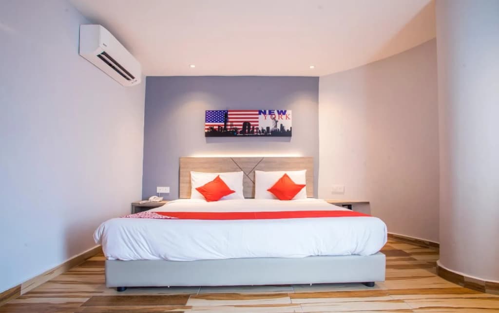 OYO 1126 Gs Hotels (Sanitized Stay) - photo 1