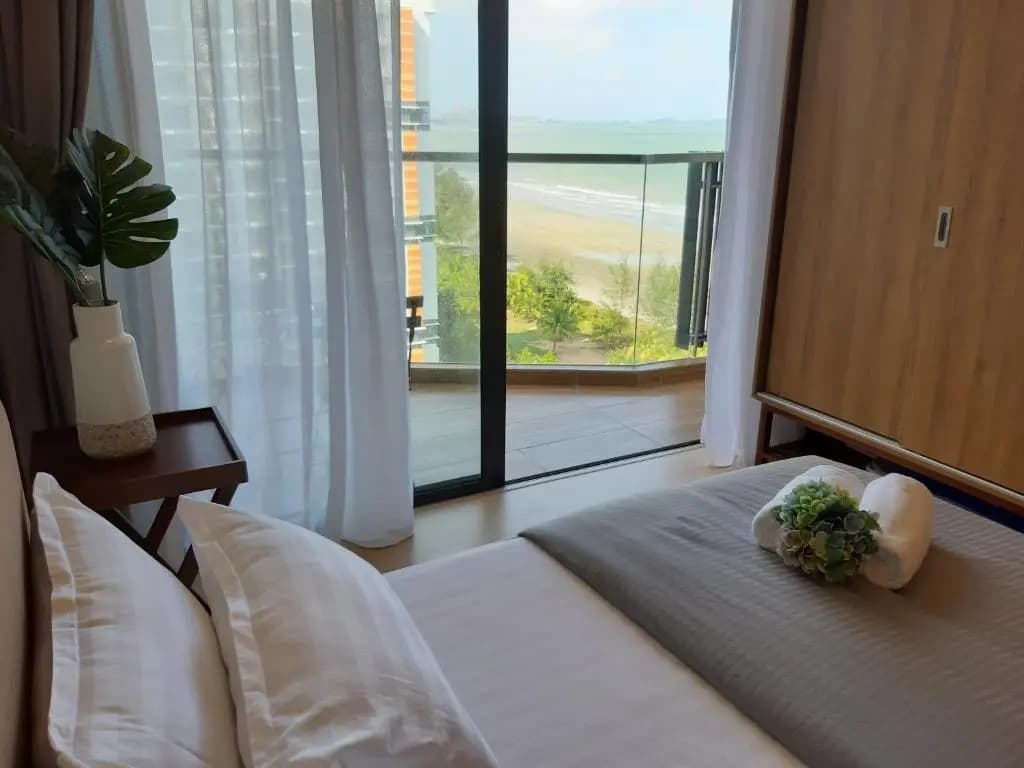 OmbakTimurbay Seafront Residence - photo 5