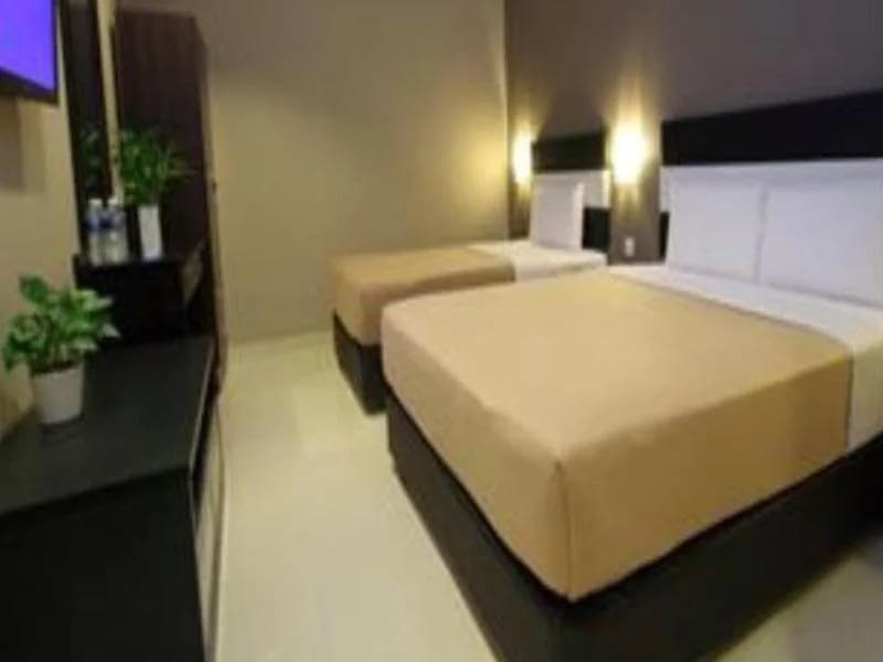 Oriental City Inn - photo 5