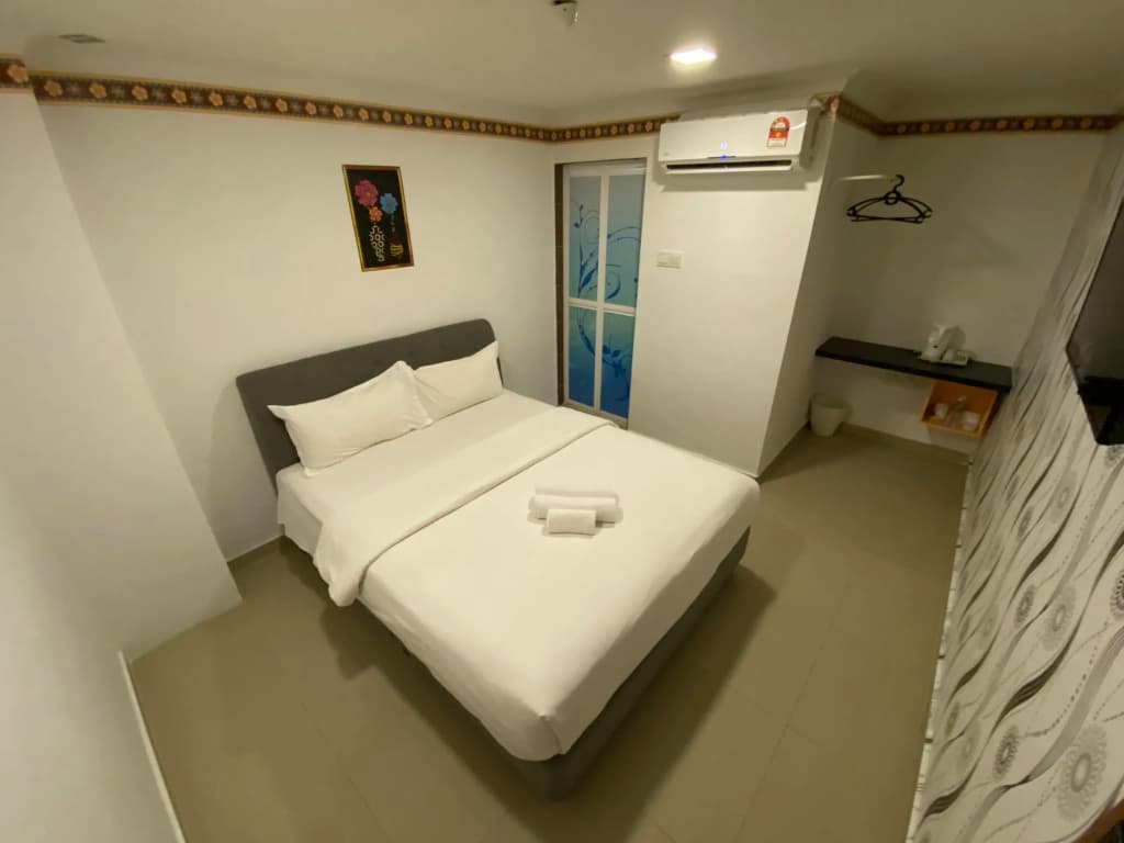 Shobi Hotel Johor Bahru Near CIQ JB - photo 3