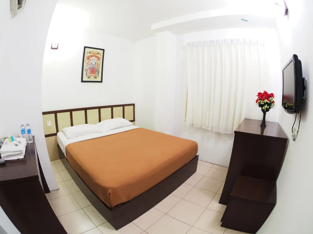 Hash House Hotel - photo 5