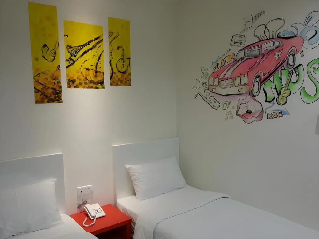 Hotel Strawberry Fields - photo 6