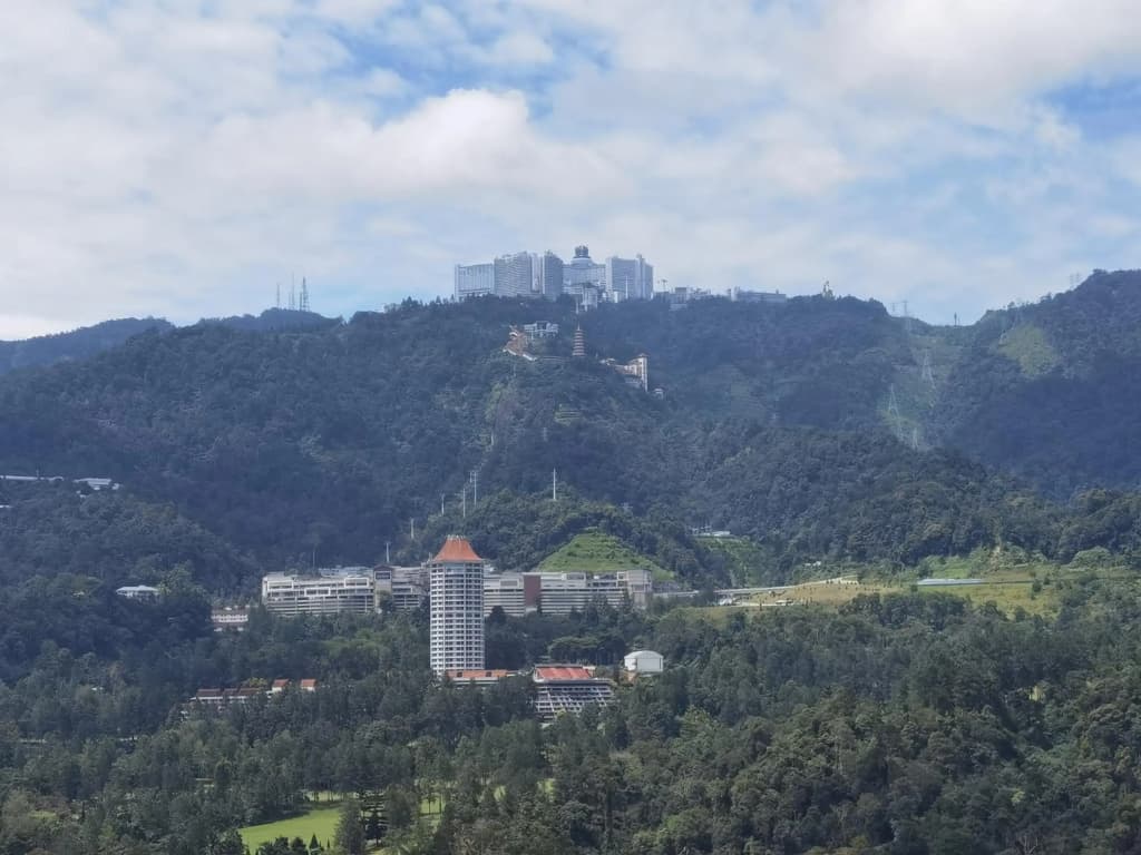 Windmill Upon Hill - Luxurious Sky Villa - 360SkyPool - Heated Pool - Mountainous Genting View - Genting Highland by YourEasyStay - photo 27