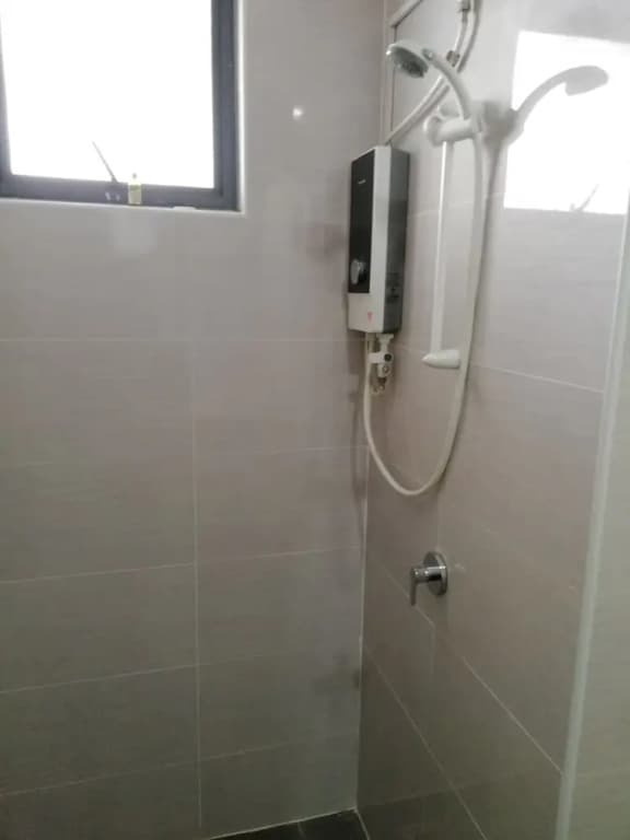 Lawang Suite 1 Bedroom Corner Apartment - photo 9