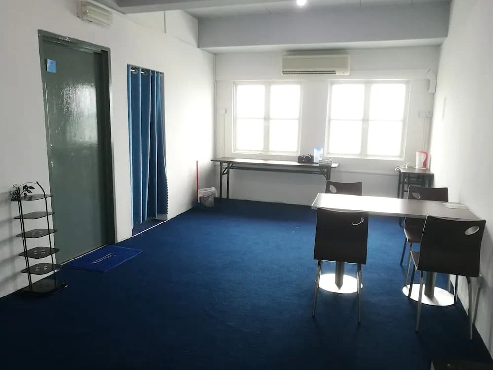 Oceanus Backpackers Hostel - photo 18