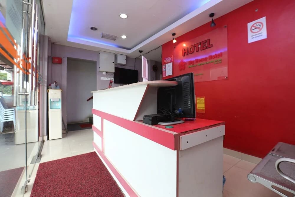 My New Home Hotel by OYO Rooms - photo 11