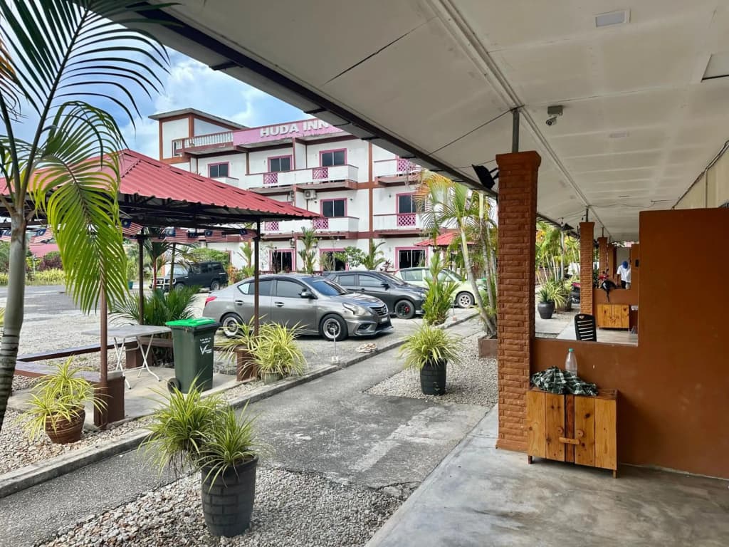 Huda Inn - photo 16