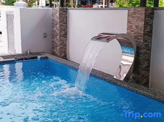 Bukit Beruang Private Pool Villa by Jeffery Lam Home Management - photo 2