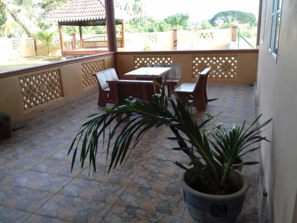Anggerik Villa Guest House - photo 16
