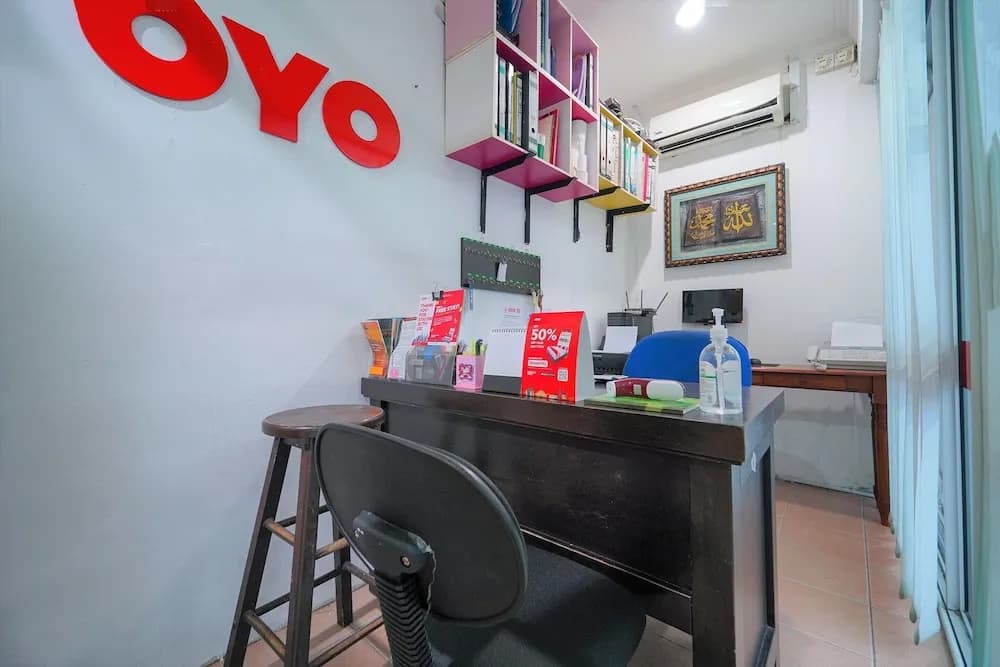 OYO 89850 Mutiara Motel - photo 13