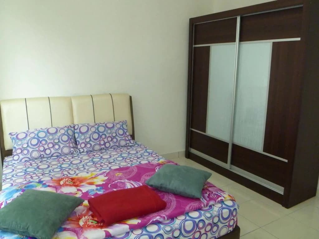 Indah Alam Vacation Home - photo 5