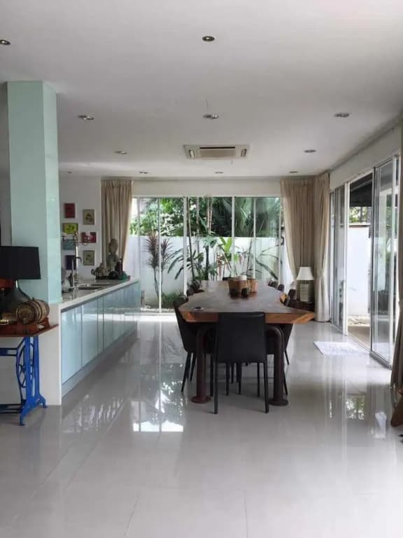 Penang Luxury Seaside Holiday Villa - photo 4
