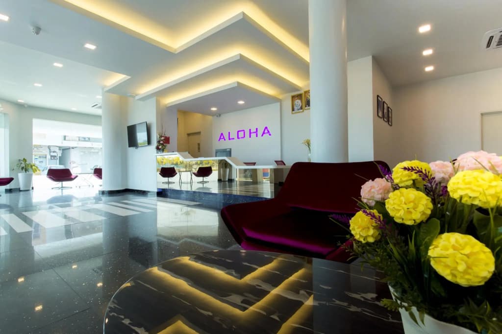 Aloha Hotel - photo 17