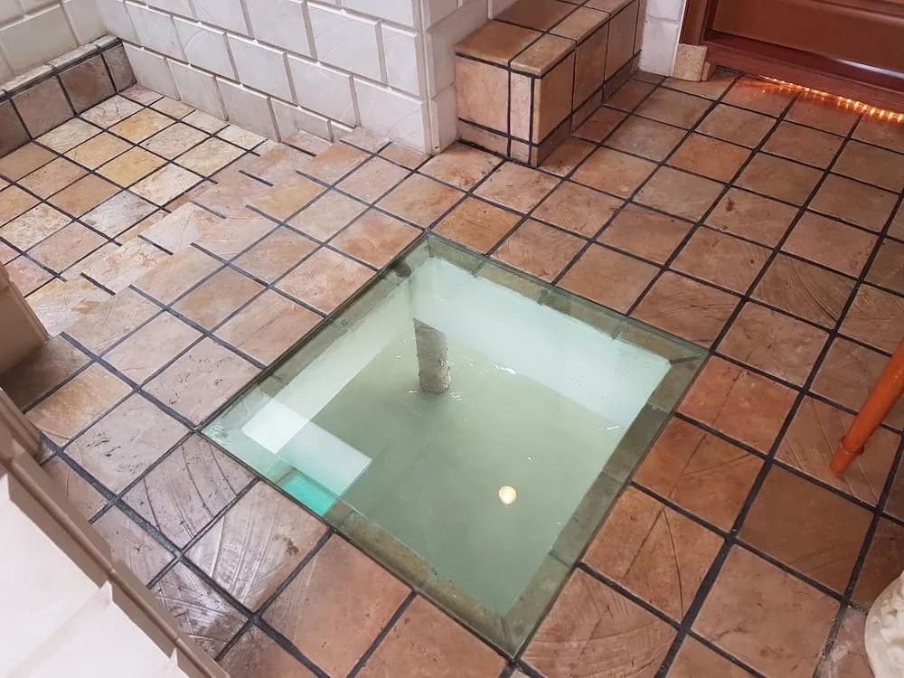 Crystal Private Water Chalet - photo 18
