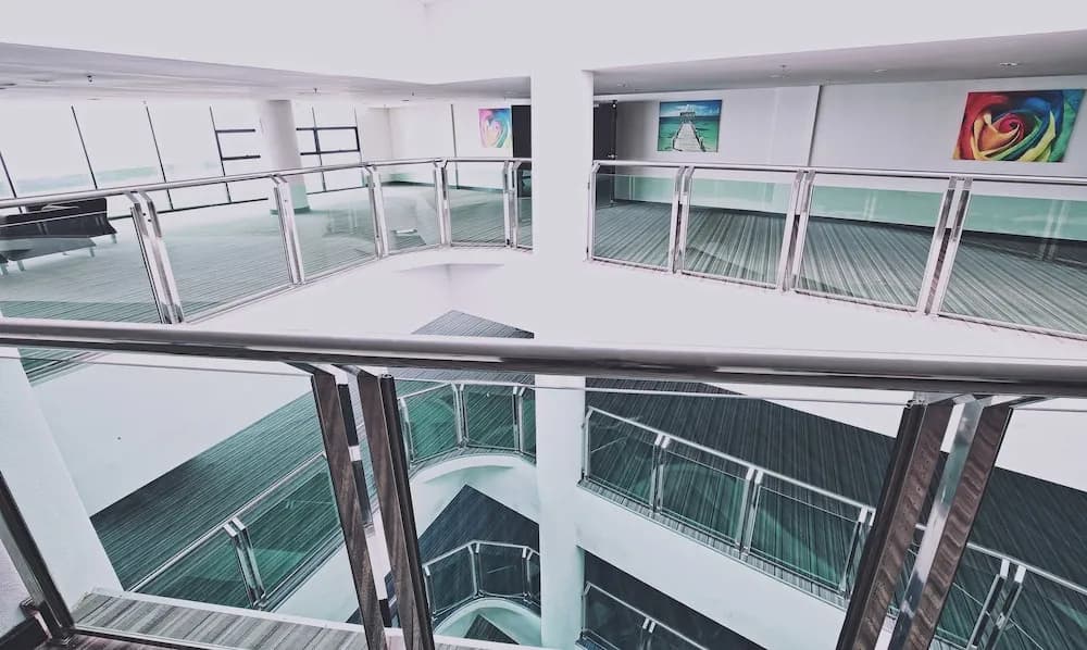 The Regency Waterfront Hotel - photo 8