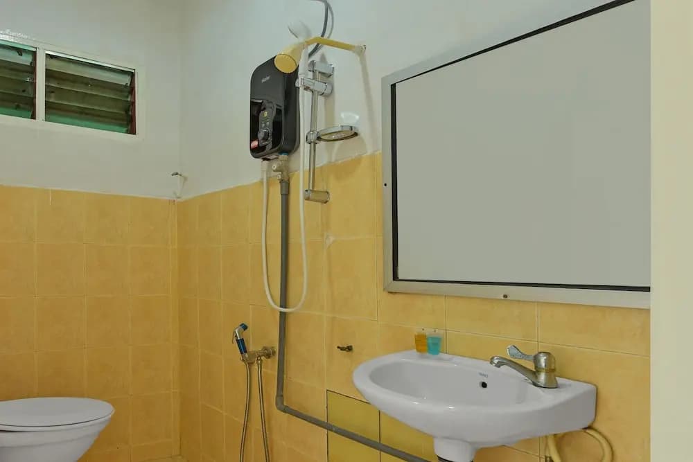 Bari Beach Resort by OYO Rooms - photo 10