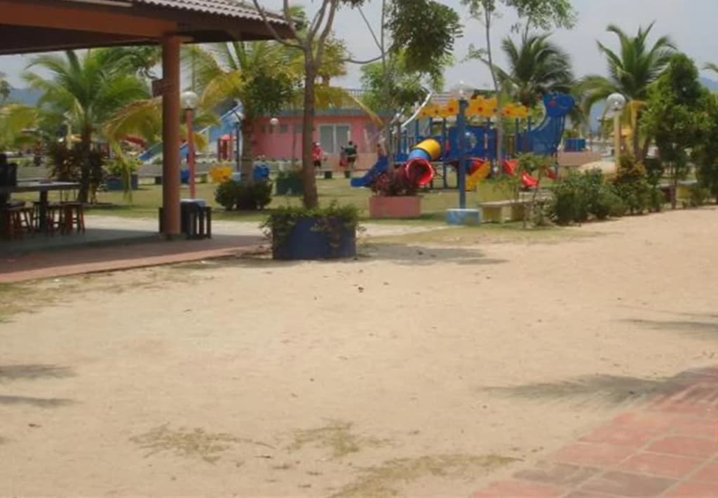Days Inn Resort by Wyndham Lumut Marina Cove - photo 8