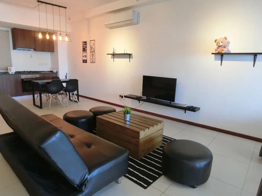 Romantic Mansion at The Landmark - photo 37