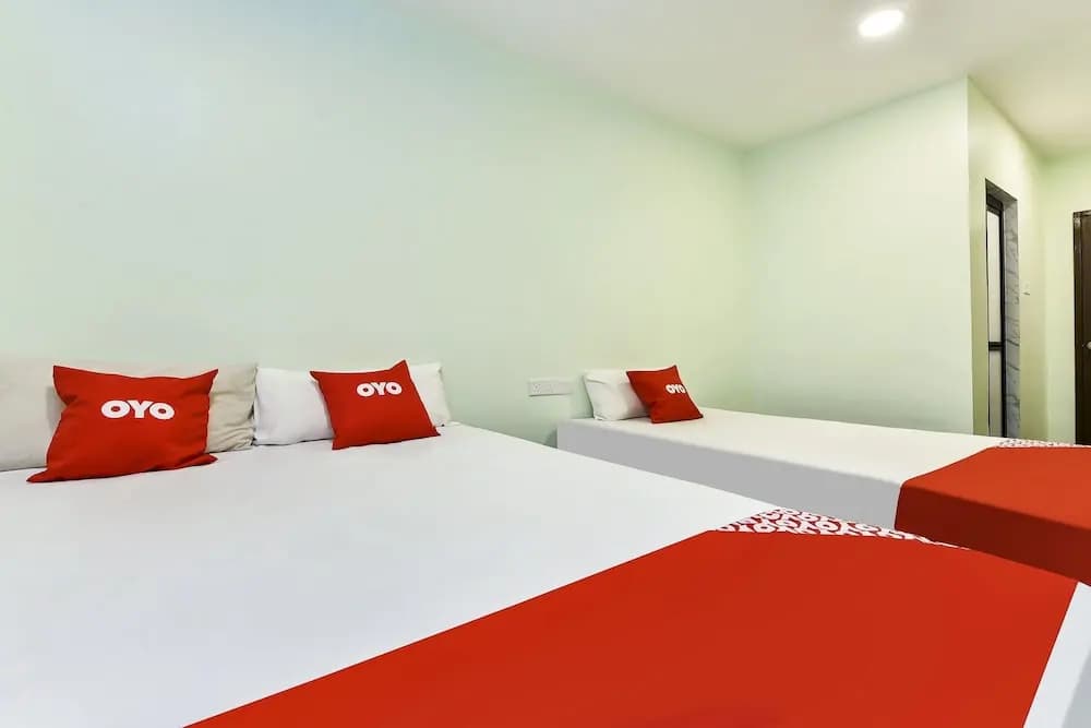 OYO 90445 Th Hotel - photo 17