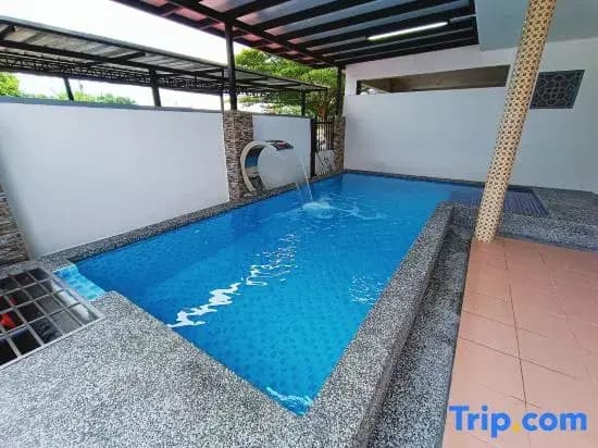 Bukit Beruang Private Pool Villa by Jeffery Lam Home Management - photo 1