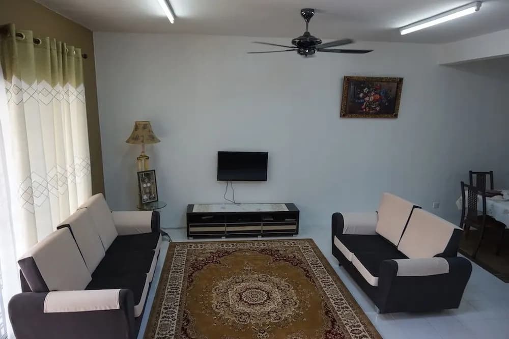 Kenanga Homestay Bukit Mahkota - photo 5