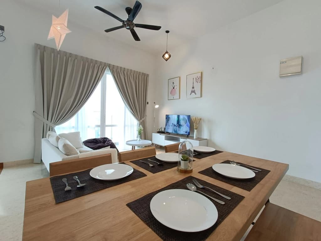 Tritower, 5mins to CIQ, Luxury apartment in JB town - photo 13