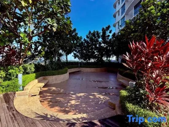 Macrolink 2B2R 7 pax Condo Medini near legoland - photo 1