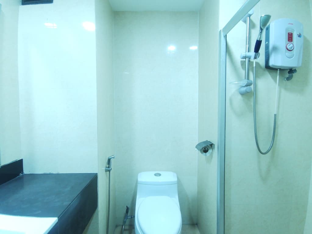 OYO 89619 De Choice Hotel - photo 9