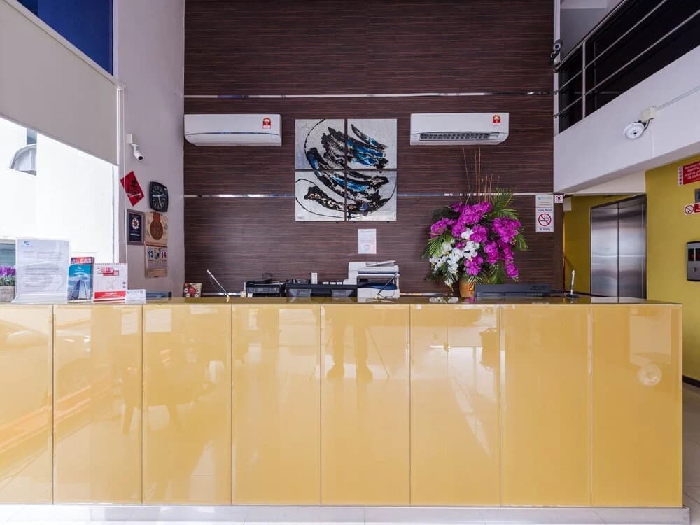 OYO 89421 PP Island Hotel - photo 2